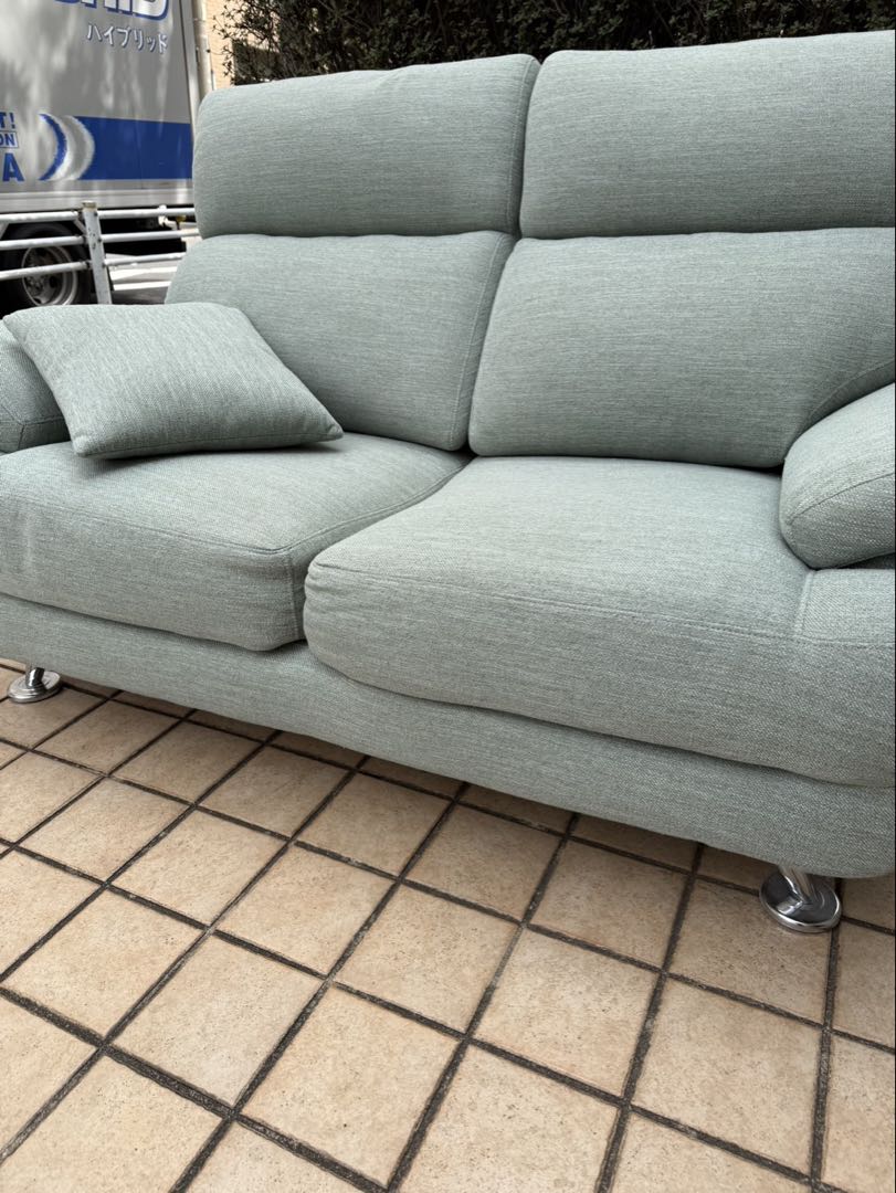 ニトリ　ハイバックソファ 2人掛け グリーン系 クッション　布貼り