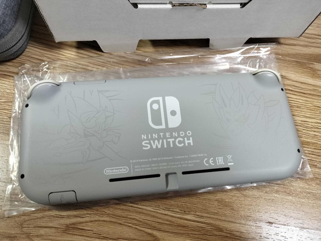 Nintendo Switch LITE ザシアン ザマゼンタ ケース付き