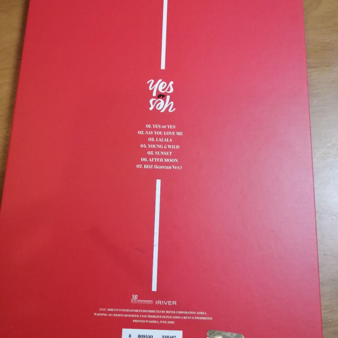 【限定品・貴重品】TWICE 写真集 非売品 【限定CD付き】