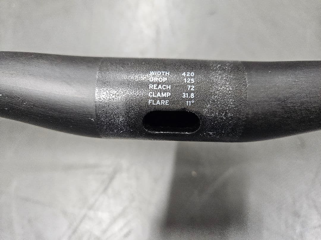 GIANT　カーボンハンドル Contact SLR Handlebar