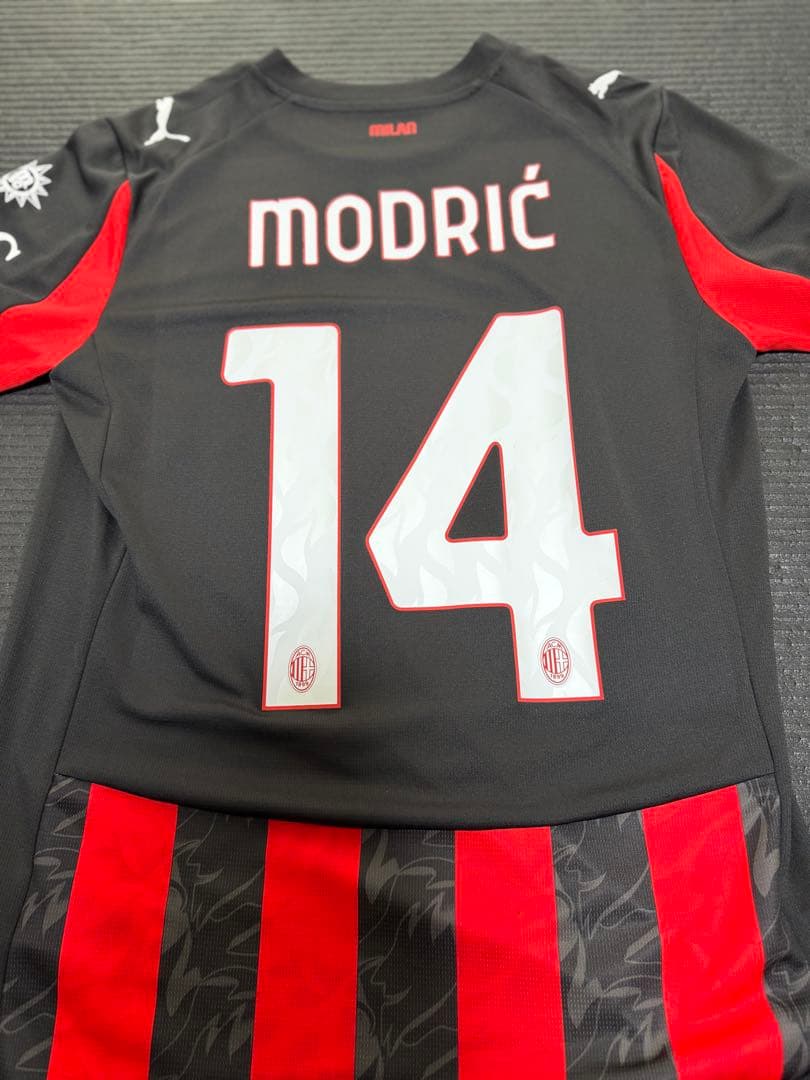 ACミランユニフォーム　モドリッチ