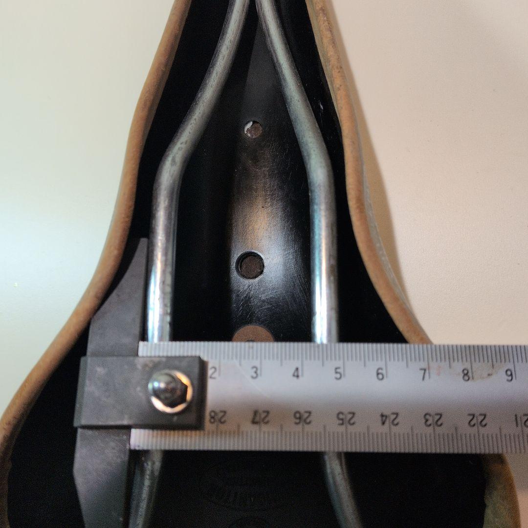 チネリ　ウニカニトール　ビンテージサドル