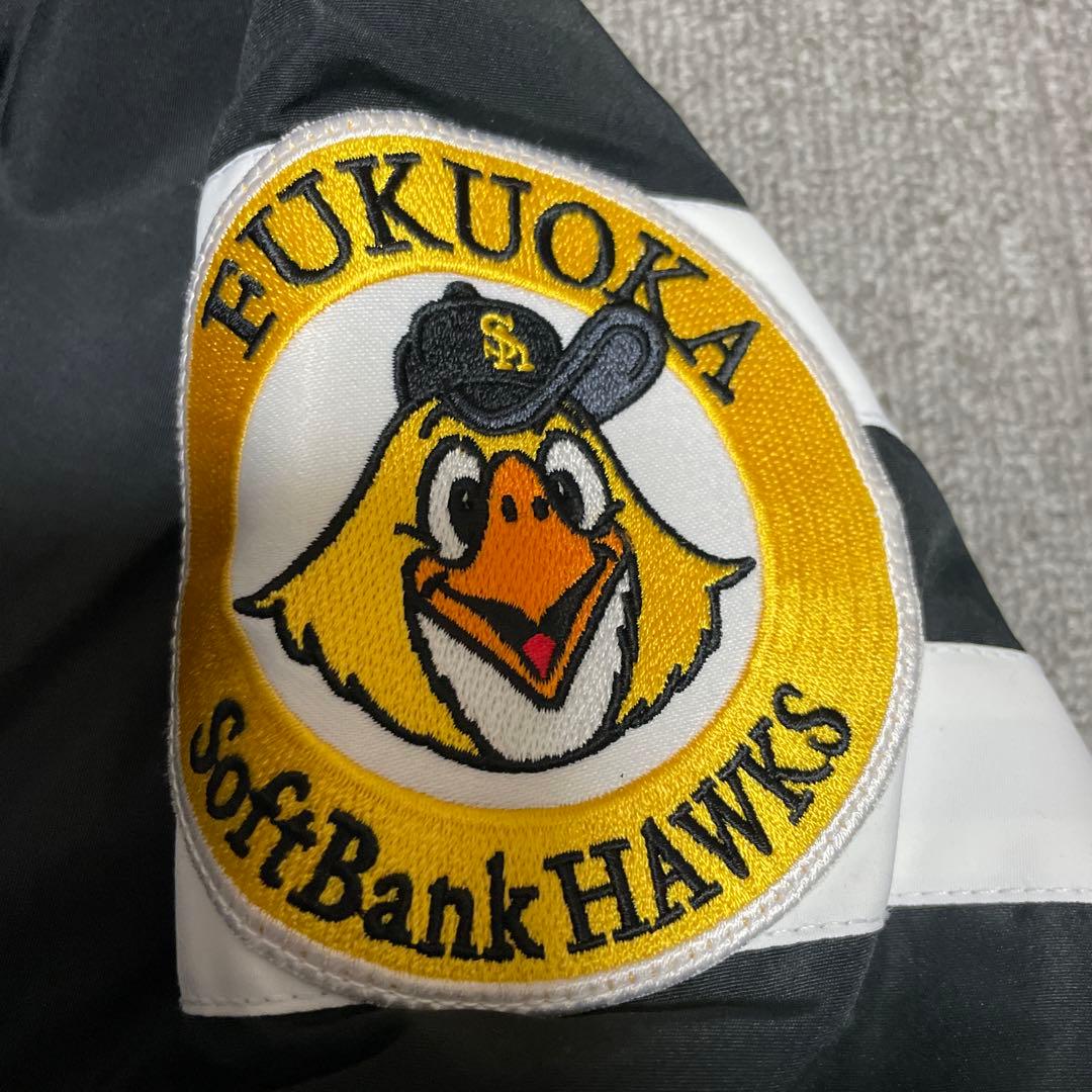 ソフトバンクホークス　マジェスティック　中綿ナイロンジャケット　新品未使用　L