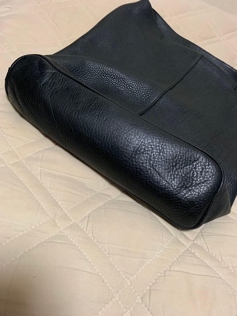 ITTI バゲットショルダートートバッグ 黒レザー