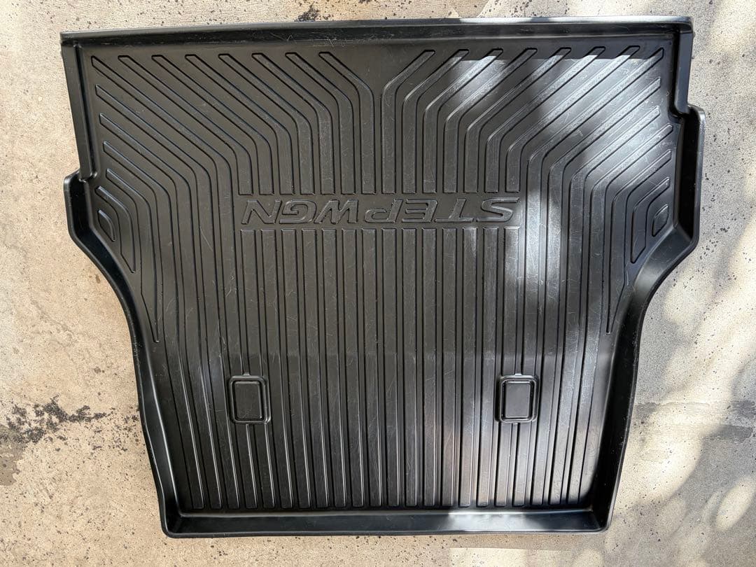 ステップワゴン(RP5系全対応) 純正防水ラゲッジトレイ