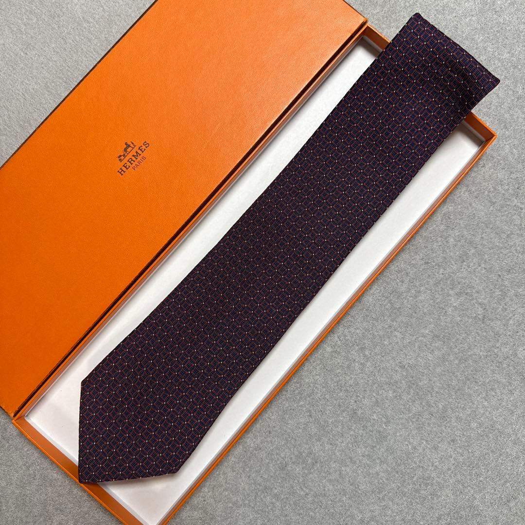 美品　エルメス　ネクタイ　紺・赤　シルクジャガード
