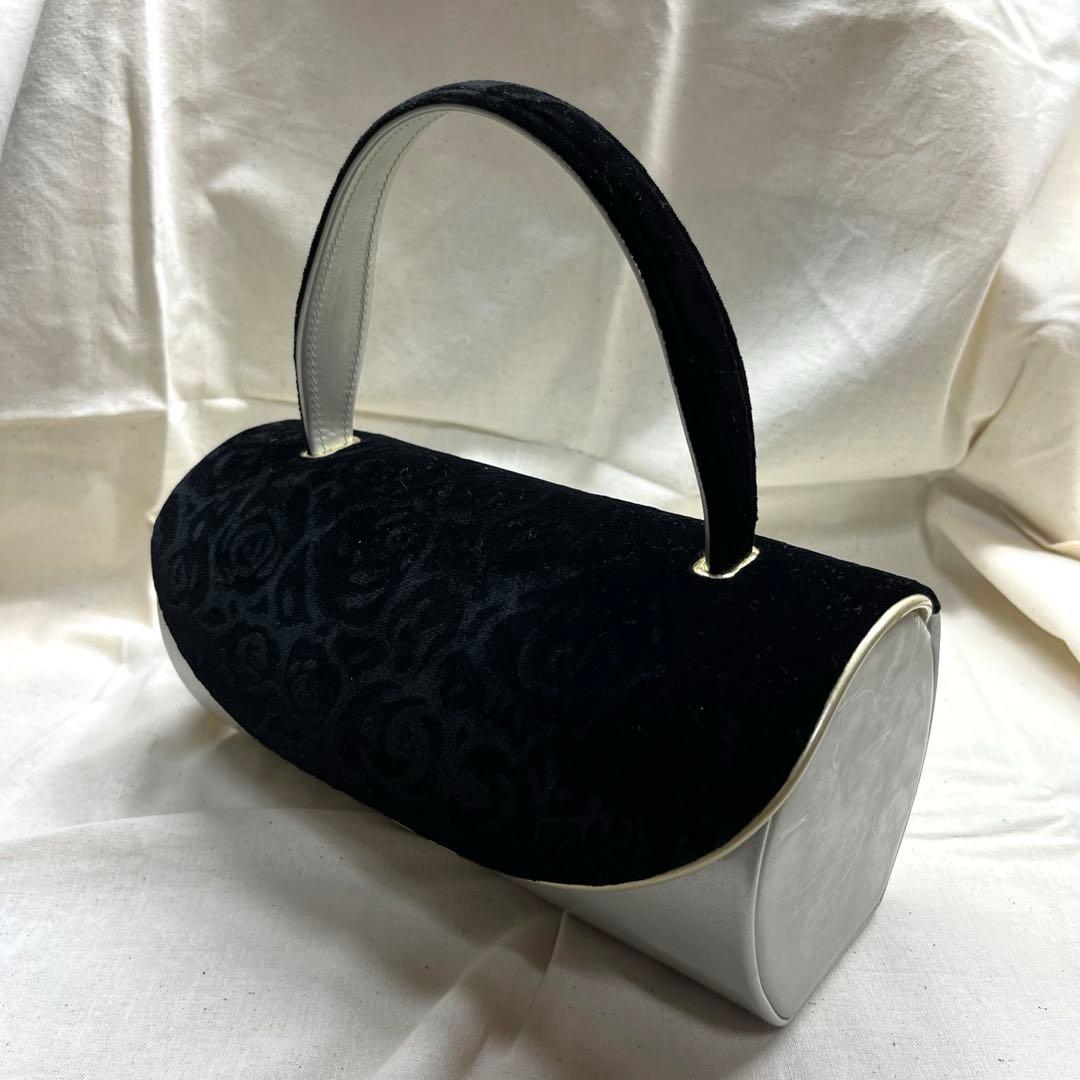 【早い者勝ち！】世美庵　草履バッグ　ベロア　高級感　シルバー　成人式　入学式