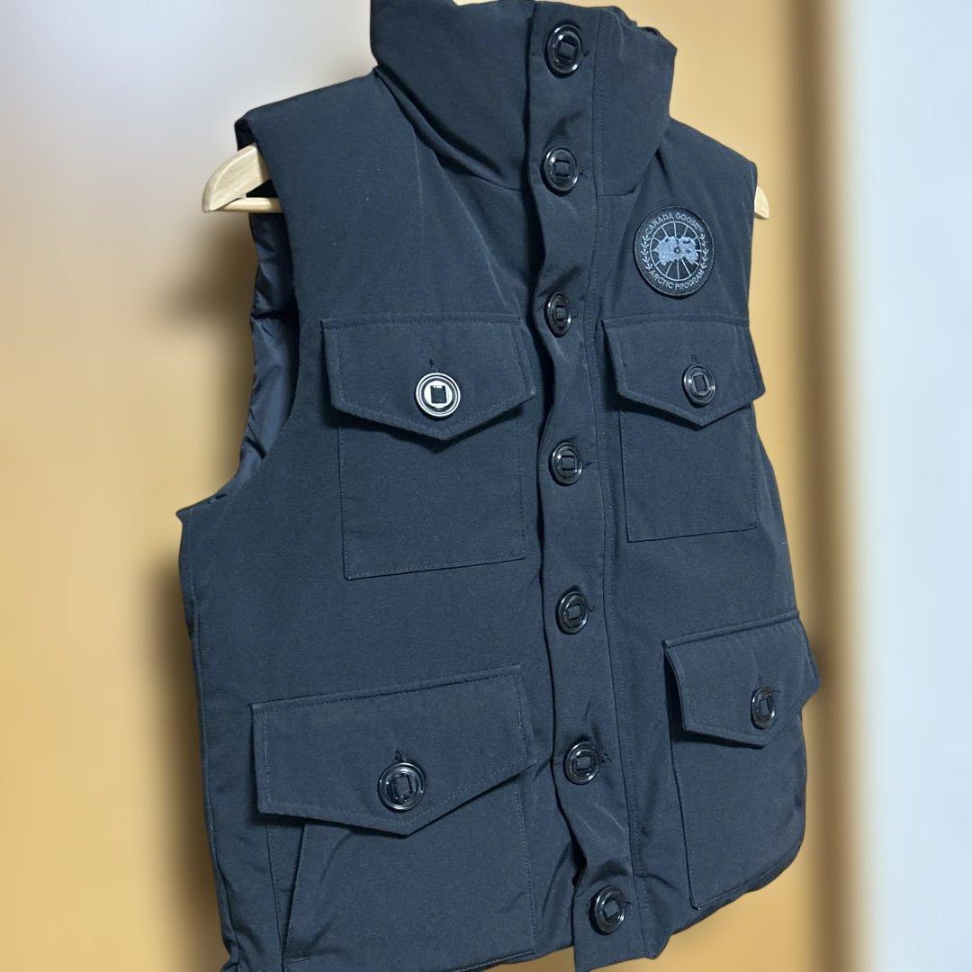 【美品】ビームス別注　カナダグース　モントリオールベスト　Sサイズ　カナダ製