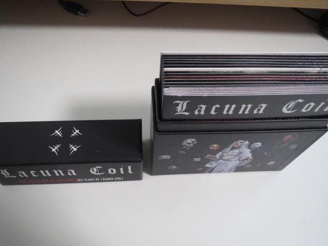 洋楽 LACUNA COIL THE PRESENCE OF THE PAST BOX