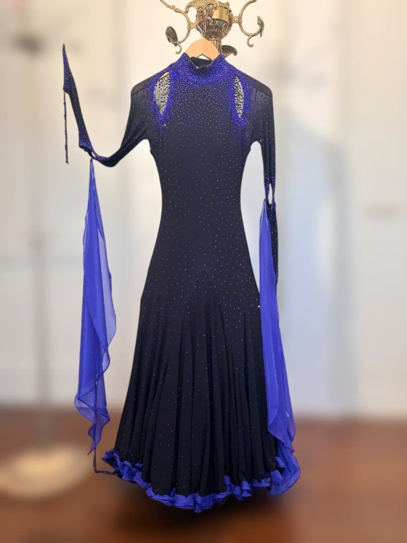 サファイア色のラインストーン装飾社交ダンスドレス