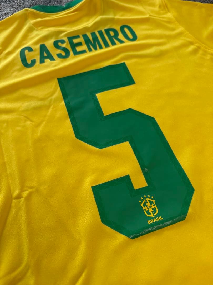 『新品未使用・タグ付き』ブラジル代表 カゼミロ 5番 2020年