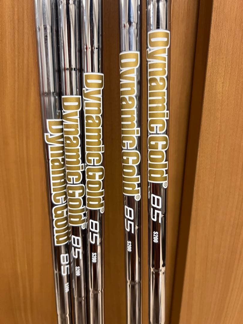 Dynamic Gold 85 S200 シャフト