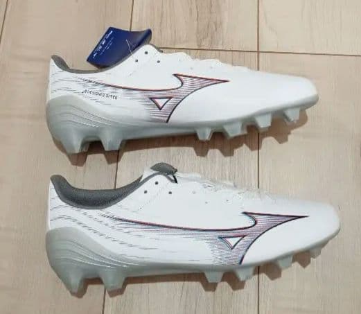 Mizunoサッカーシューズ　ミズノアルファ ホワイト　27ｃｍ