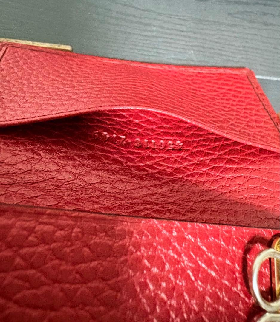 ホ*テ様 情熱的なレッド(正規品)GUCCI のエレガントなG Gマーモント6連