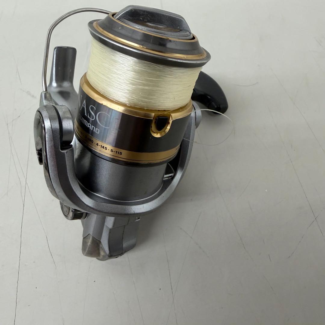 リール　2個セット　Daiwa FREAMS スピニングリール　シマノ　ナスキー