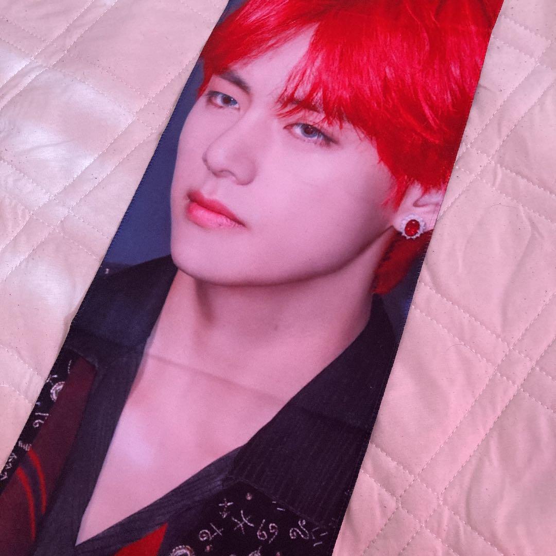 BTS キムテヒョン   V  スローガン フラッグ