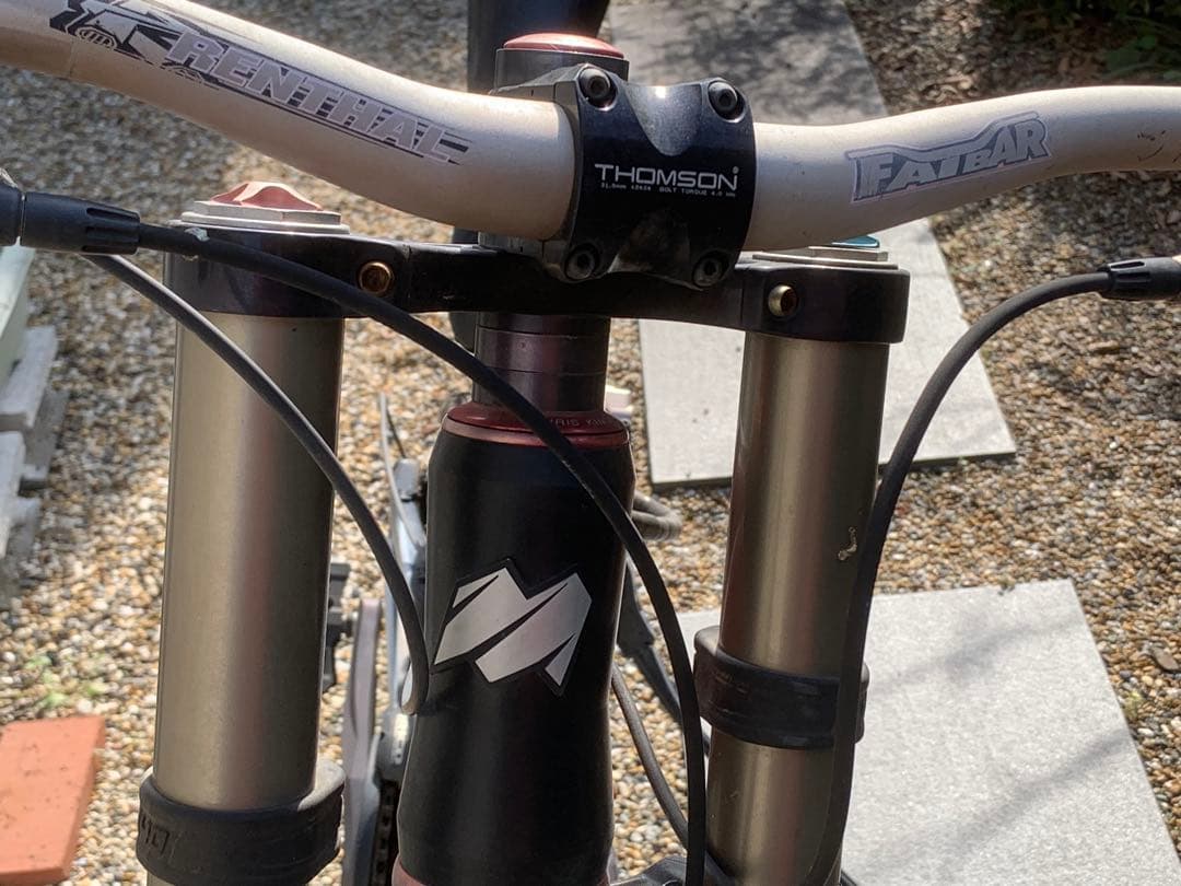 ダウンヒルバイク　自転車　ジャンク品　直接引取り歓迎