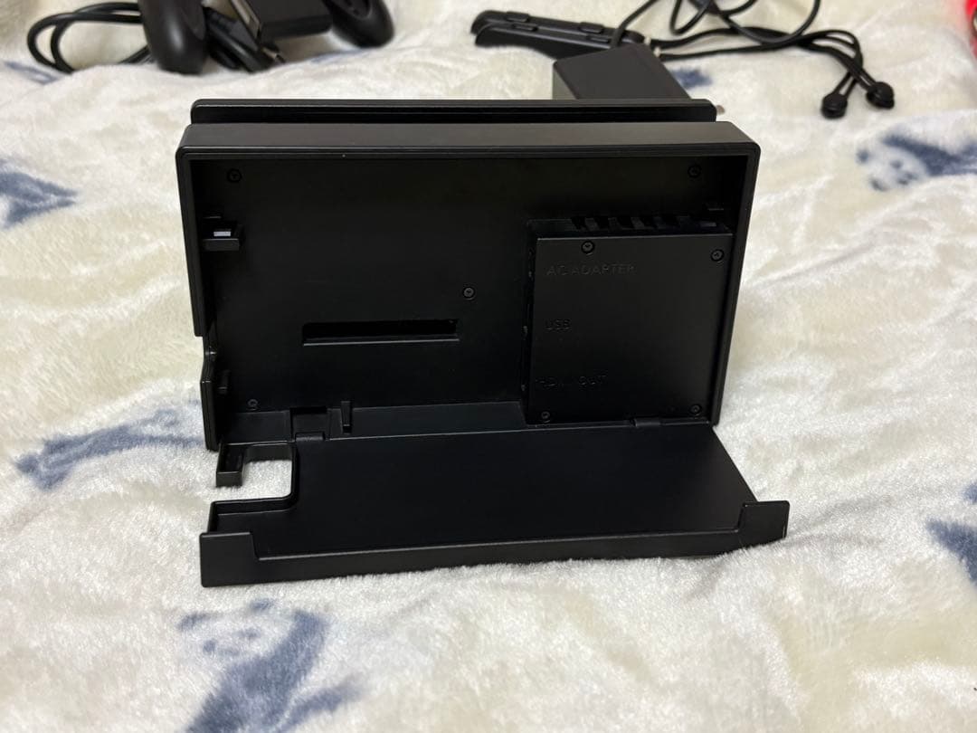 任天堂Switch 本体＋ゲームソフト2本＋SDカード256GB