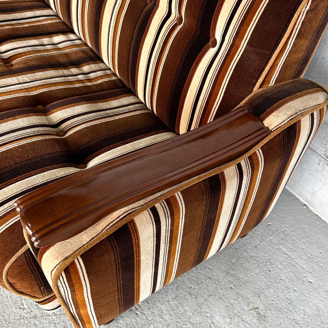 ★昭和レトロ★ 2人掛けソファ ストライプベロア 木肘 応接チェア 純喫茶風