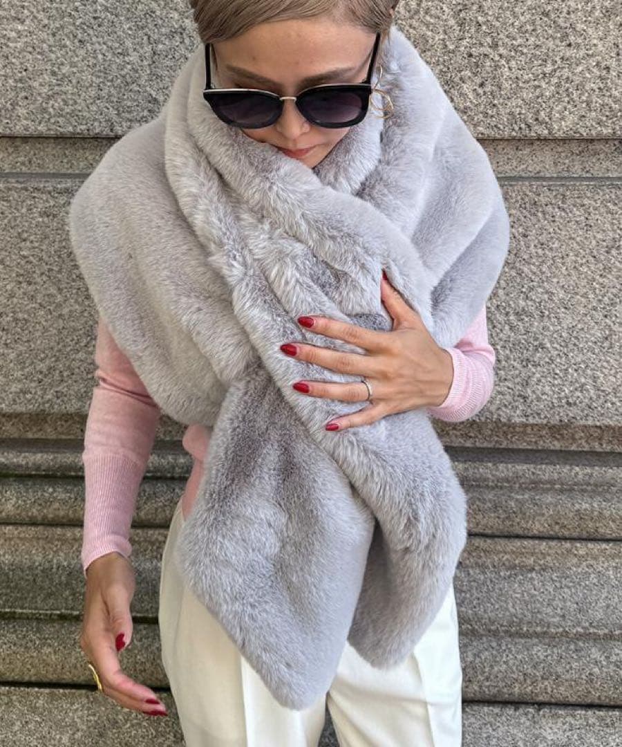 JENNE リッチボリュームファーケープ ライトグレー