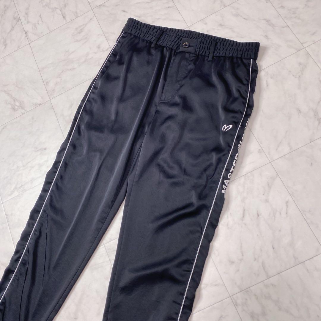 美品✨MASTER BUNNY EDITION 黒サテン　調パンツ　ゴルフウェア