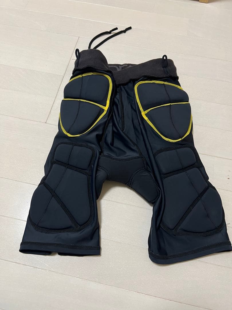 【美品】鎧武者 ショートヒップ プロテクター YOROI MUSHAスノーボード