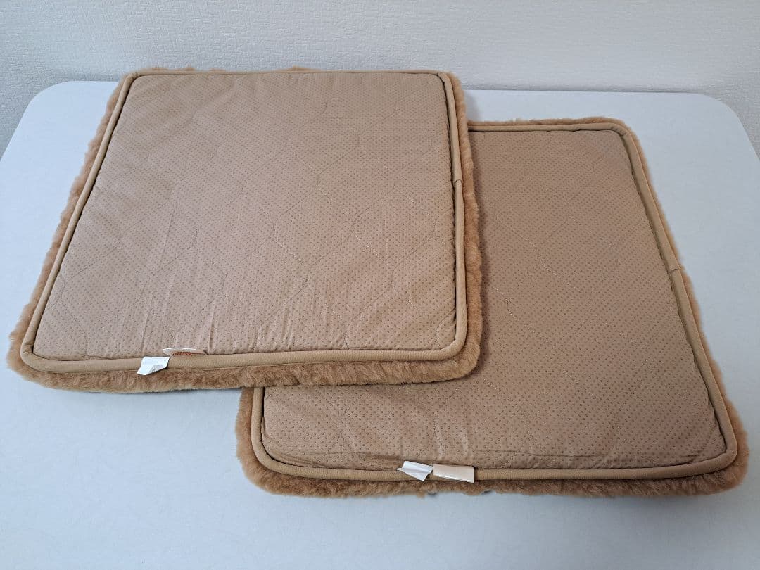 エクセルヒューマン　ムートン座布団２枚組