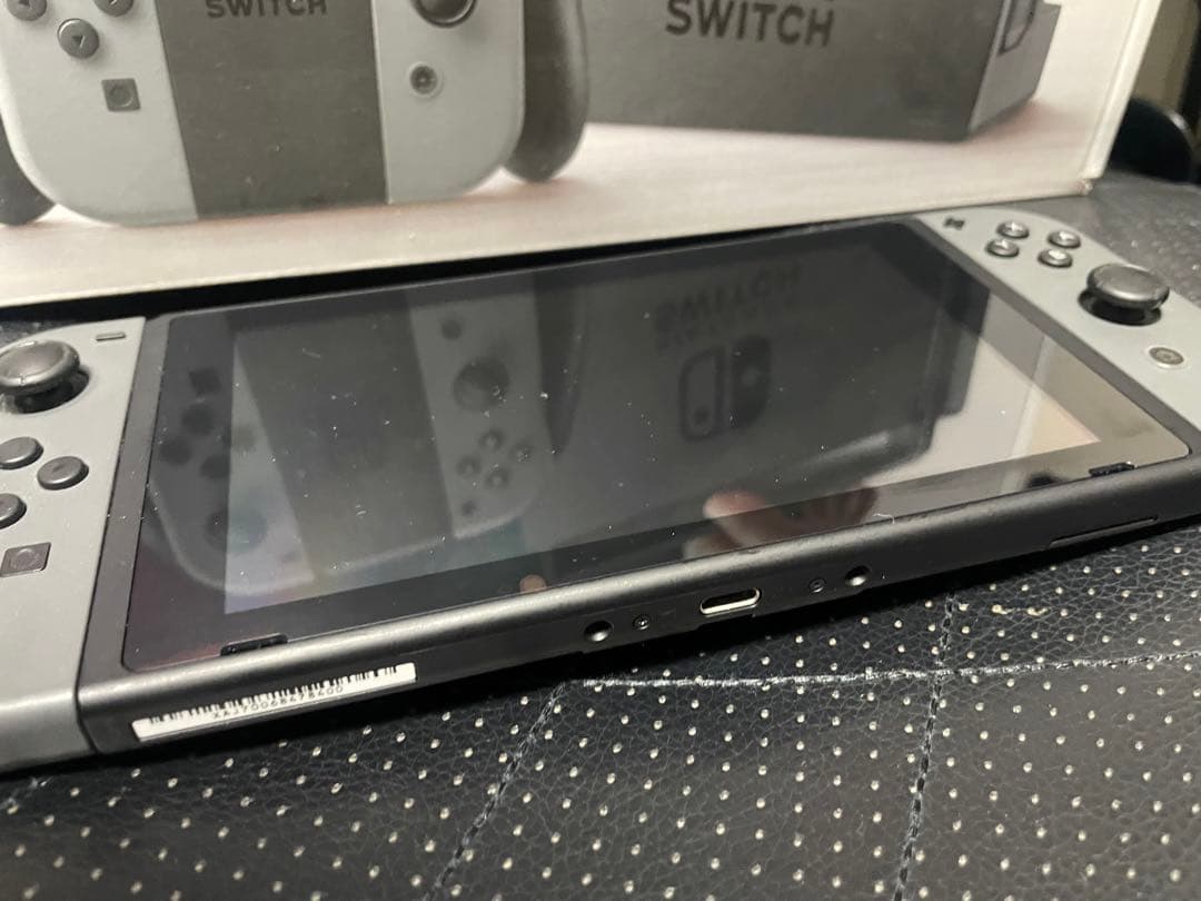 Nintendo Switch 本体 ブラック ホワイト Joy-Con