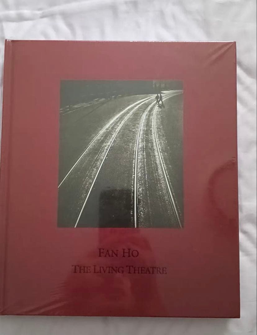 新品　未開封　FAN HO THE LIVING THEATRE