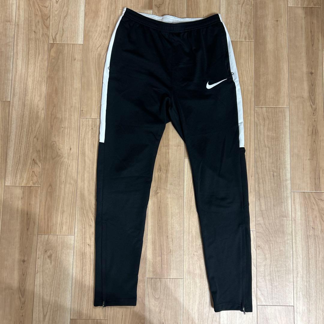 Nike ブラックジャージ 上下セット