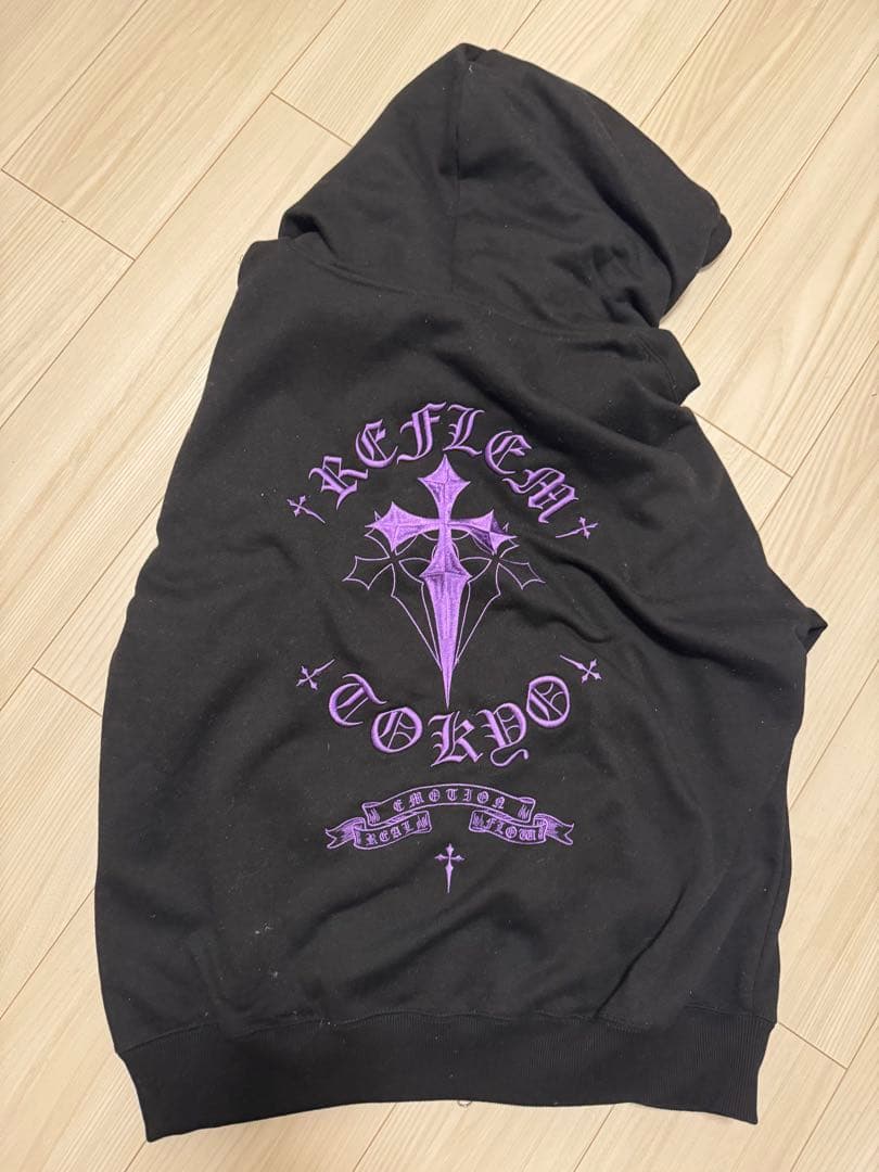 REFLEM【レフレム】クロス刺繍ジップアップパーカー