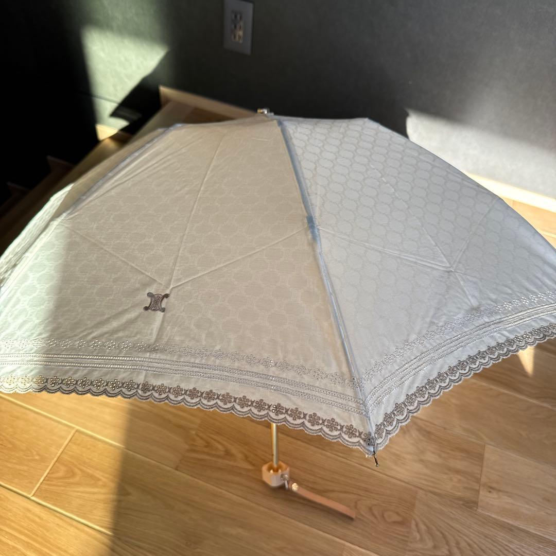 CELINE 2段折り畳み刺繍日傘