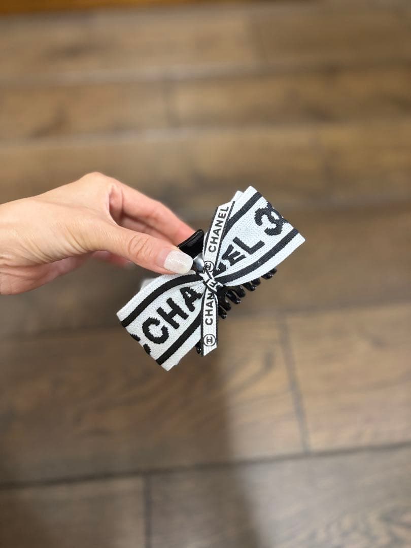 CHANEL リボンヘアクリップ ノベルティ2個セット