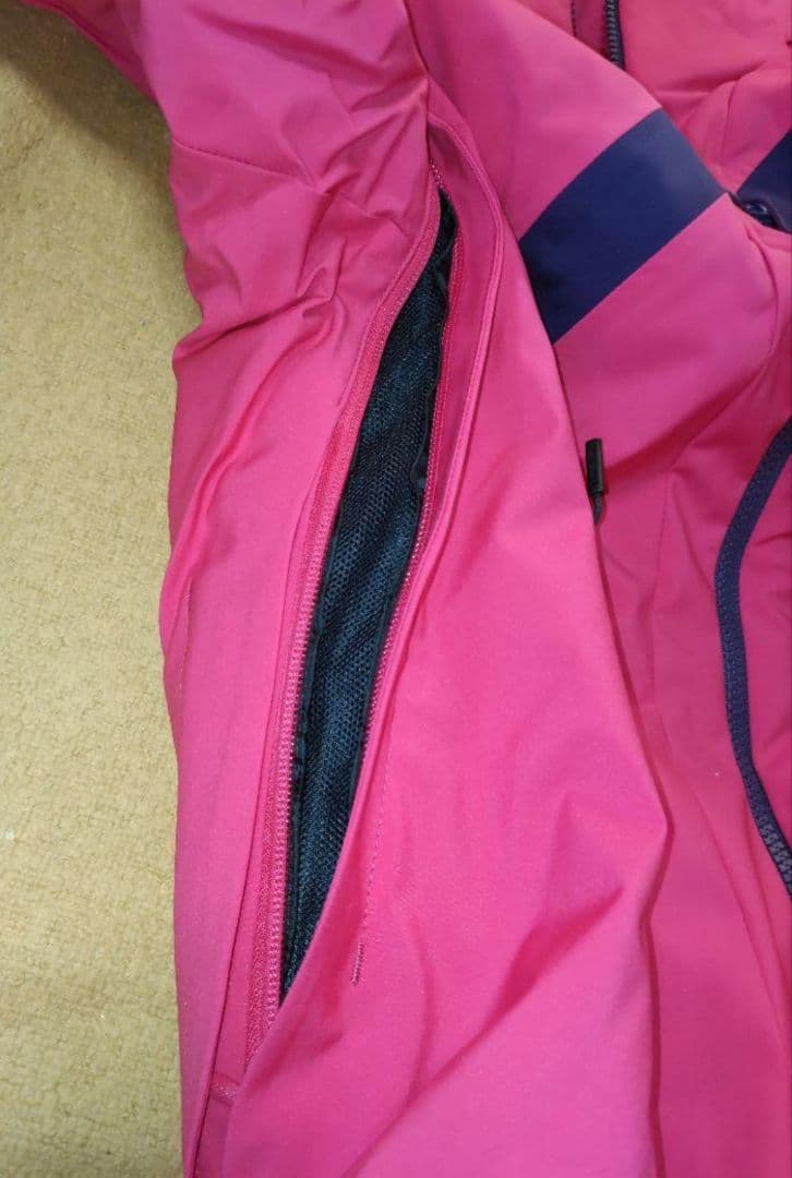 c 新品タグ付き DESCENT デサント ジャケット