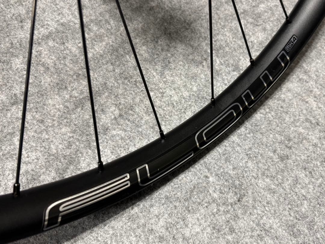 CHRISKING&STAN'S Flow mk4手組みフロントホイール 29\"