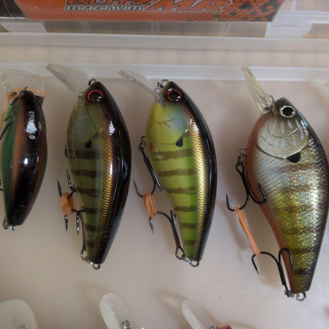 マグナムクランクベイトセット　イヴォーク3.0、ショットストーミーマグナムなど