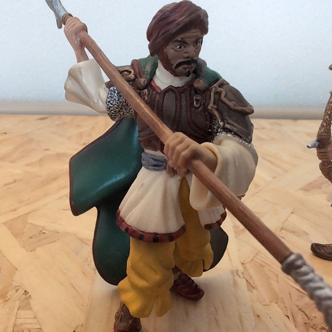 シュライヒSchleich 型番70063　 型番42079