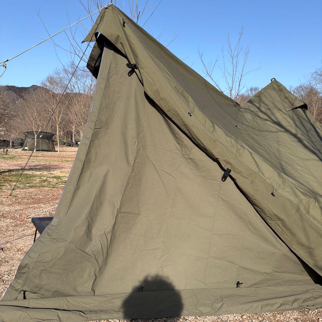 BUNDOK バンドック ソロ ティピー 1 TC カーキ。前幕付き。