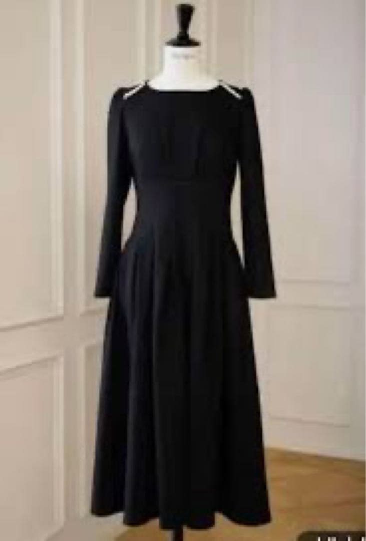 【新品未使用】Marylebone Pearl Midi Dress Sサイズ