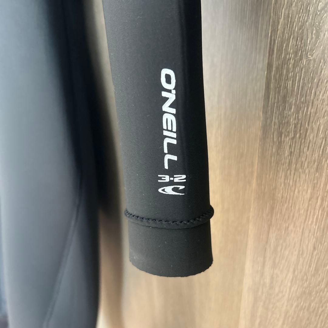 【新品未使用】オニール SUPERFREAK Z.E.N.フルスーツ 3/2mm