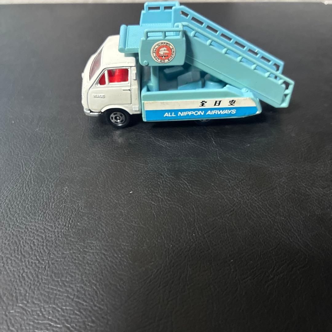 b*b様 トミー　トミカのまち　きみのトミカであそぼう　トミカ空港セット