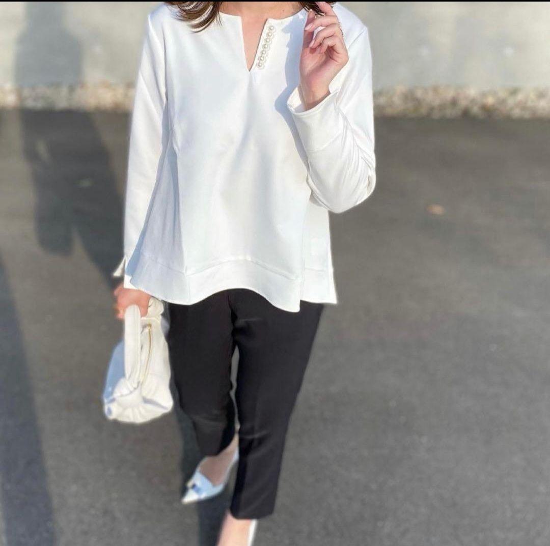 Dolce. メゾンドドルチェ パールフリルブラウス 【Free size】