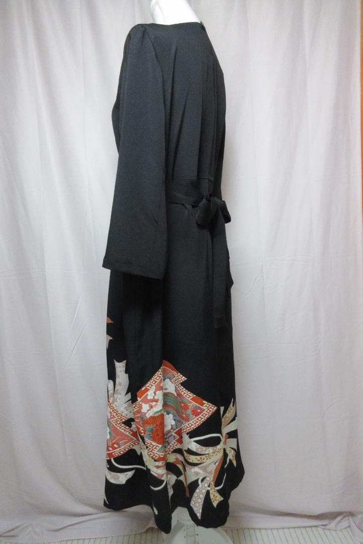 留袖リメイク　鳥と花模様　金糸刺繍 長袖ロングワンピース　シルク　ウエストリボン