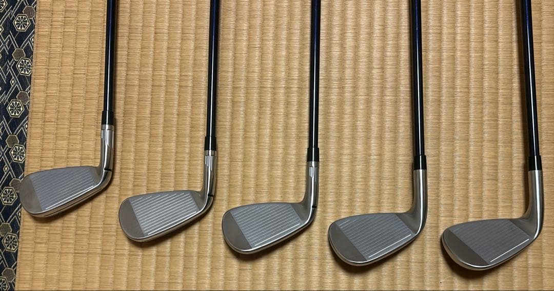 テーラーメイドQiアイアン5本セットDiamana BLUE TM60 (R)