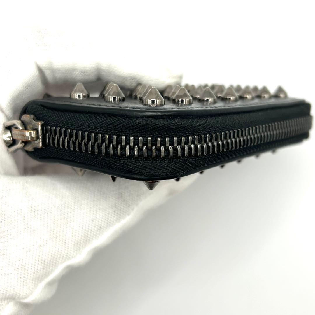 【美品】クリスチャンルブタン パネトーネ キーケース スパイク スタッズ レザー