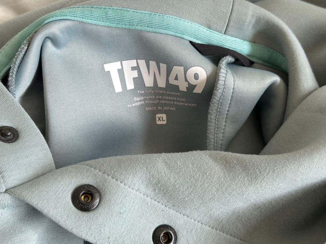 TFW49 パーカー T102210016 CARDBOARD MATERIAL
