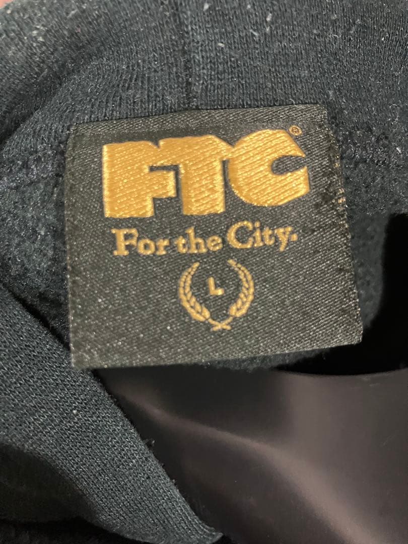 FTC ブラック フーディ