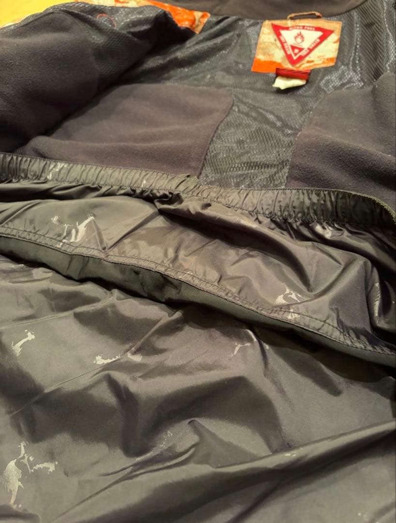 M*y様 OAKLEY NITRO FUEL 90s スノーボードウェア