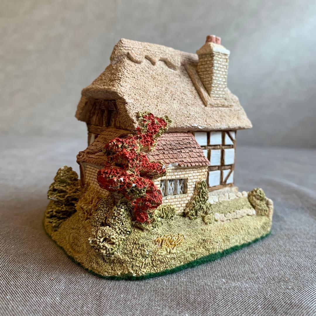 PENTHOUSE & PAVEMENT ミニチュアハウス　8個セット