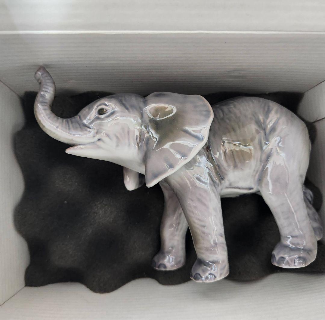ロイヤルコペンハーゲン子象フィギュリン【可愛い・美品・箱付き】